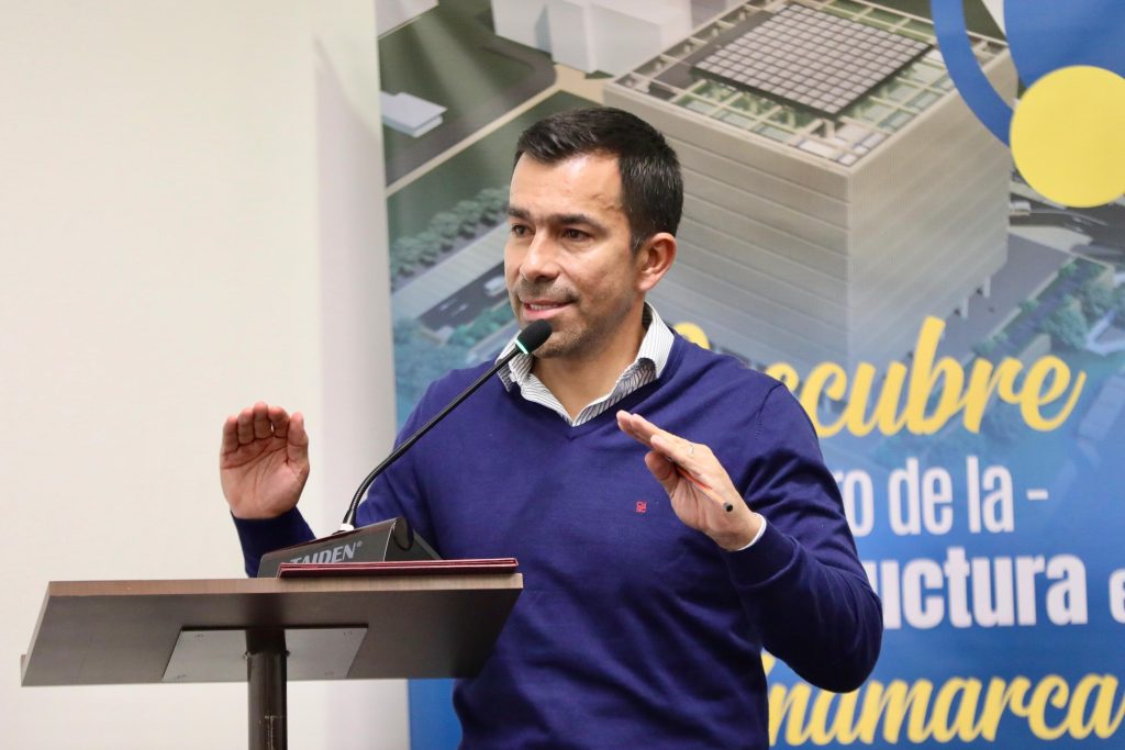 Rueda de prensa: con Jorge Emilio Rey