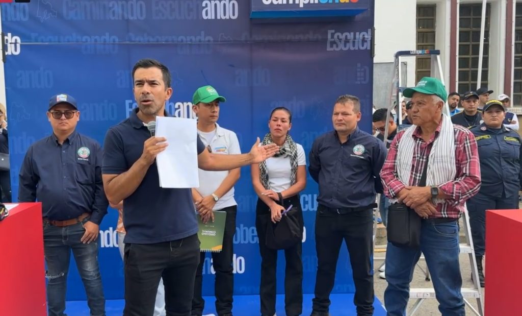 JORGE EMILIO REY ÁNGEL: A esta hora en la Palma