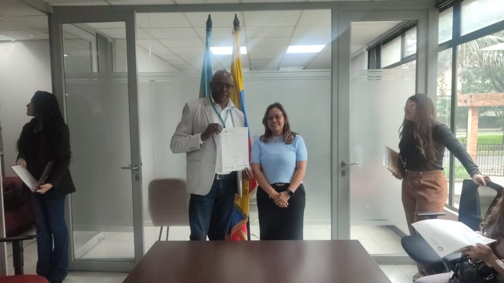 Gobernación de Cundinamarca: Nombrado, posesionado y trabajando