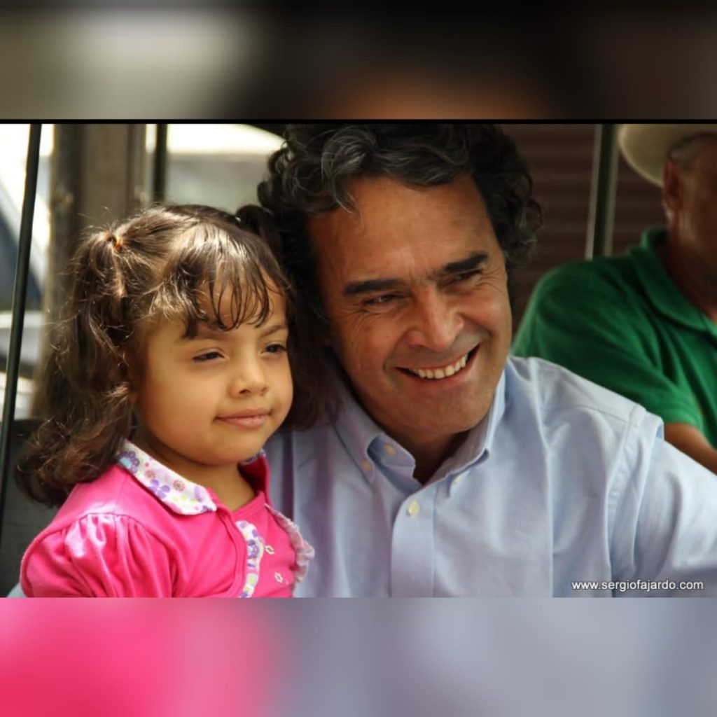 Elecciones 2026: <Sergio Fajardo se mantiene en todas las encuestas>