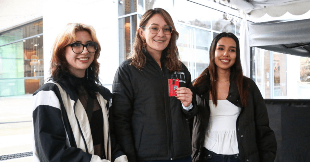 Las BECAS de Transmilenio: Tres estudiantes premiadas