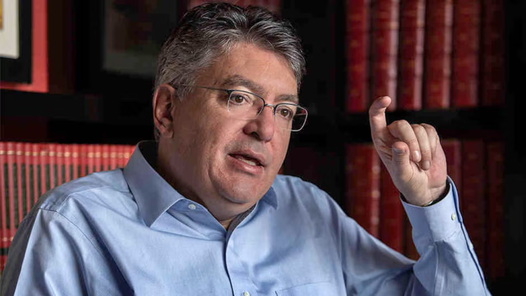 MAURICIO CÁRDENAS: Con mil firmas listas