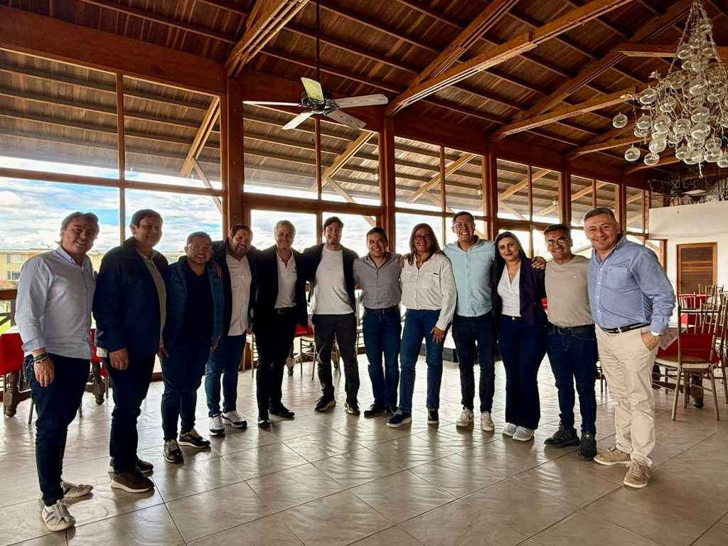 ELECCIONES 2026: Reunión de amigos en MOSQUERA