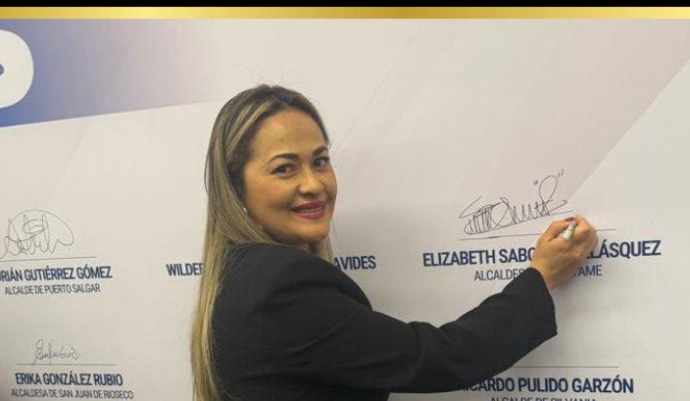 en QUETÁME, <Feria de servicios a la juventud y a la comunidad en general>